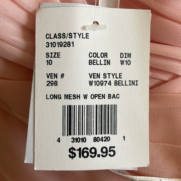 DAVIDS BRIDAL bridesmaids dress- never worn. Size 10 - Picture 4 of 4